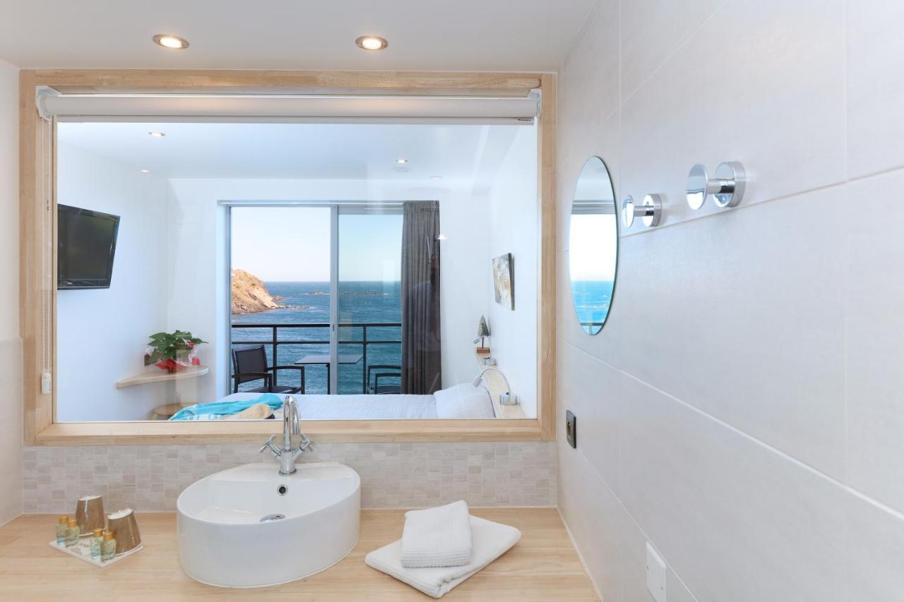 Hotel La Vigie - Face A La Mer Cerbère Exteriör bild