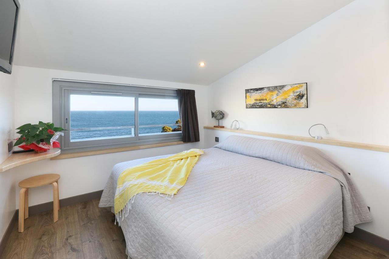 Hotel La Vigie - Face A La Mer Cerbère Exteriör bild